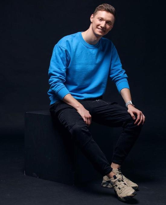 JoyCon变身电脑鼠标畅玩MOBA游戏的全新体验