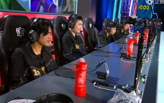 英雄联盟全球总决赛主题快闪店引爆现场热潮